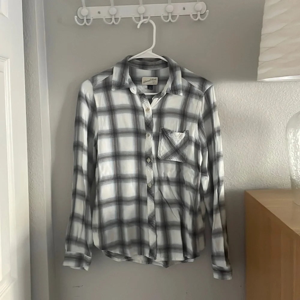 Universal Thread Flannel - Picture 1 of 6